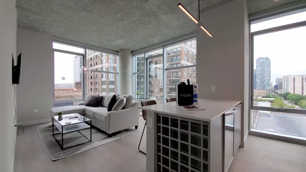 AMLI 808 808 N Wells Street, Chicago, IL 60610