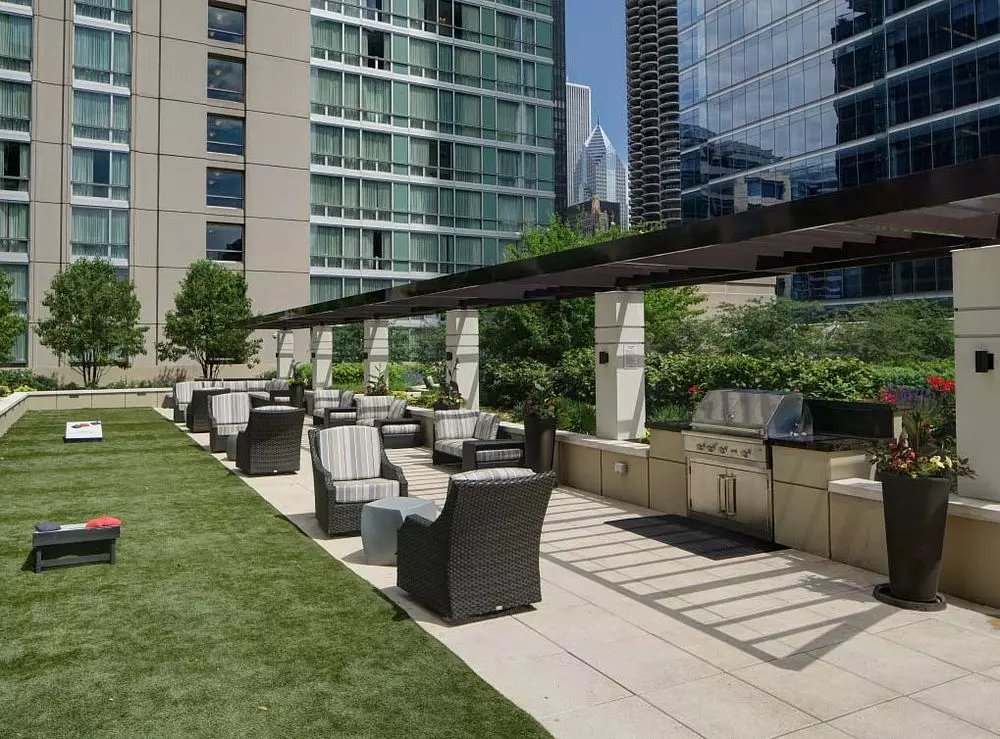 AMLI River North 71 W Hubbard St, Chicago, IL 60654