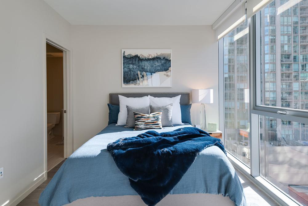 8 East Huron 8 E Huron St, Chicago, IL 60611
