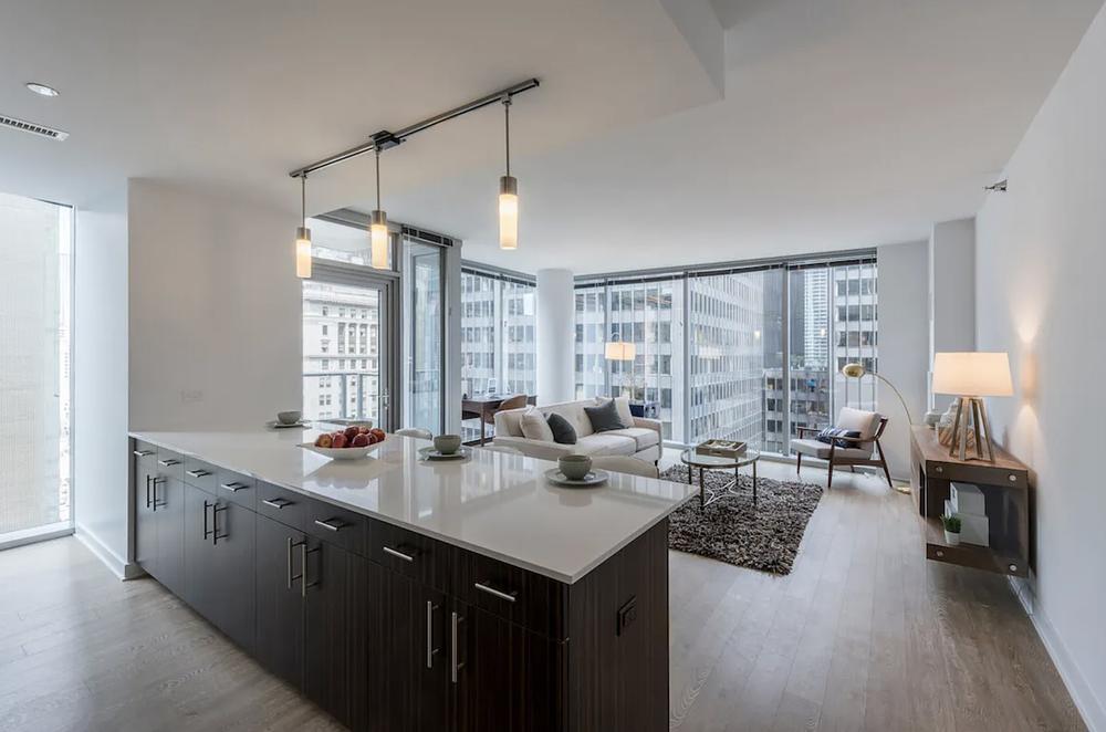 MILA 201 N Garland Ct, Chicago, IL 60601