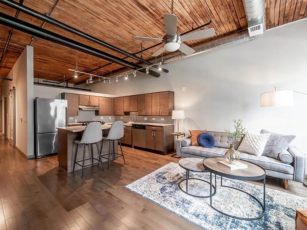 Lofts At River East 445 E Illinois St, Chicago, IL 60611