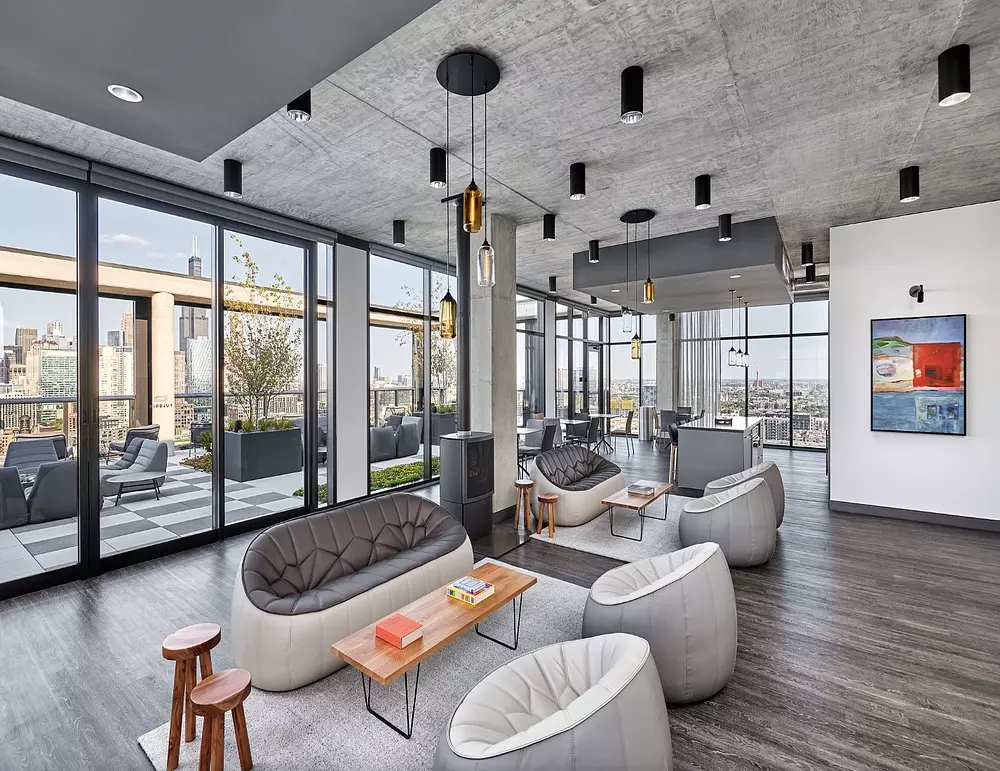 Fulbrix 160 N Elizabeth St, Chicago, IL 60607