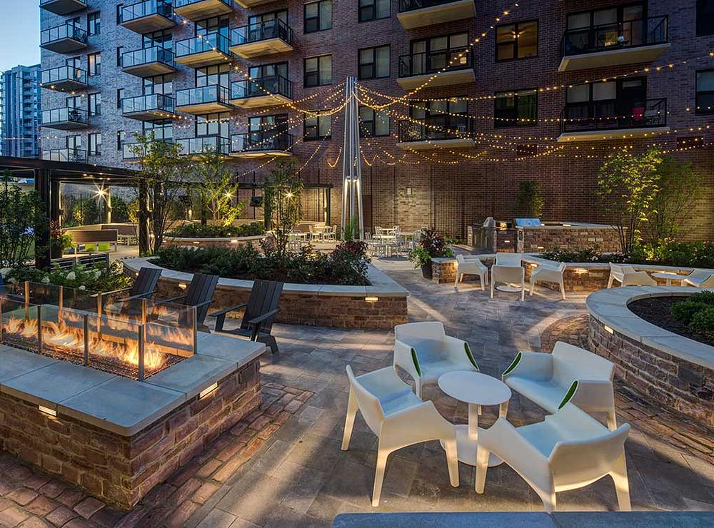 AMLI Lofts 850 S Clark St, Chicago, IL 60605