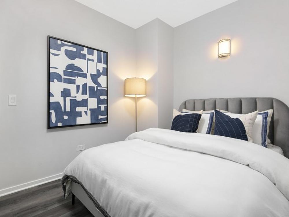 Century Tower 182 W Lake St, Chicago, IL 60601