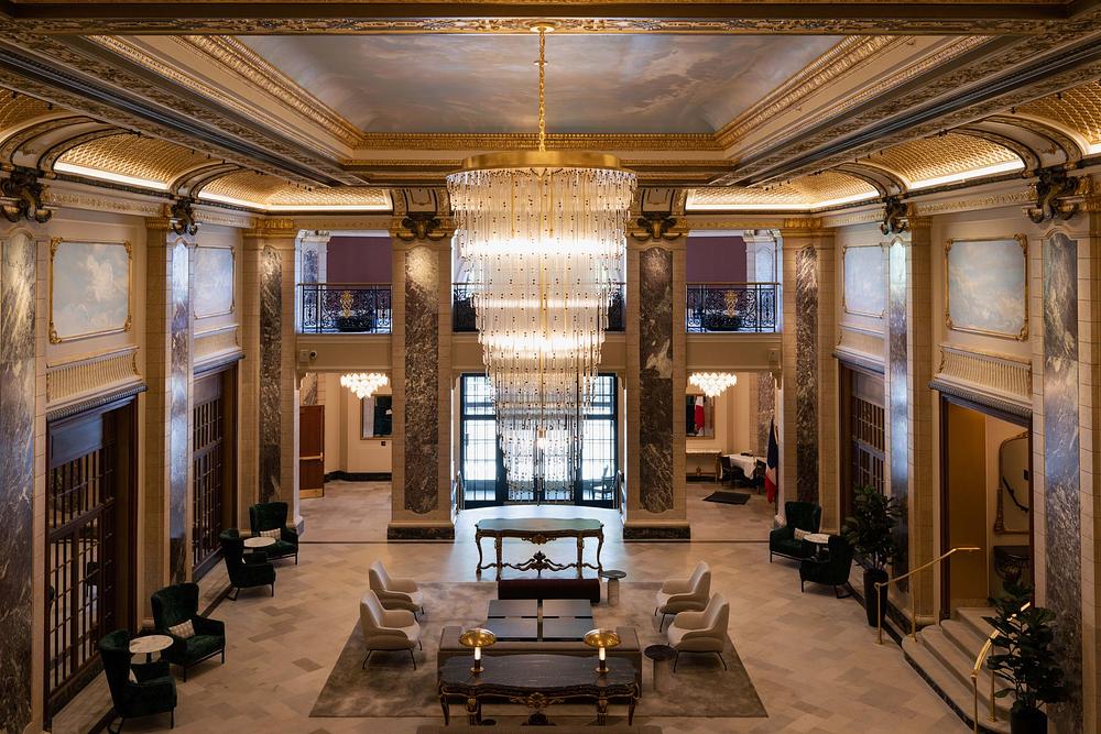 The Belden Stratford 2300 N Lincoln Park, Chicago, IL 60614