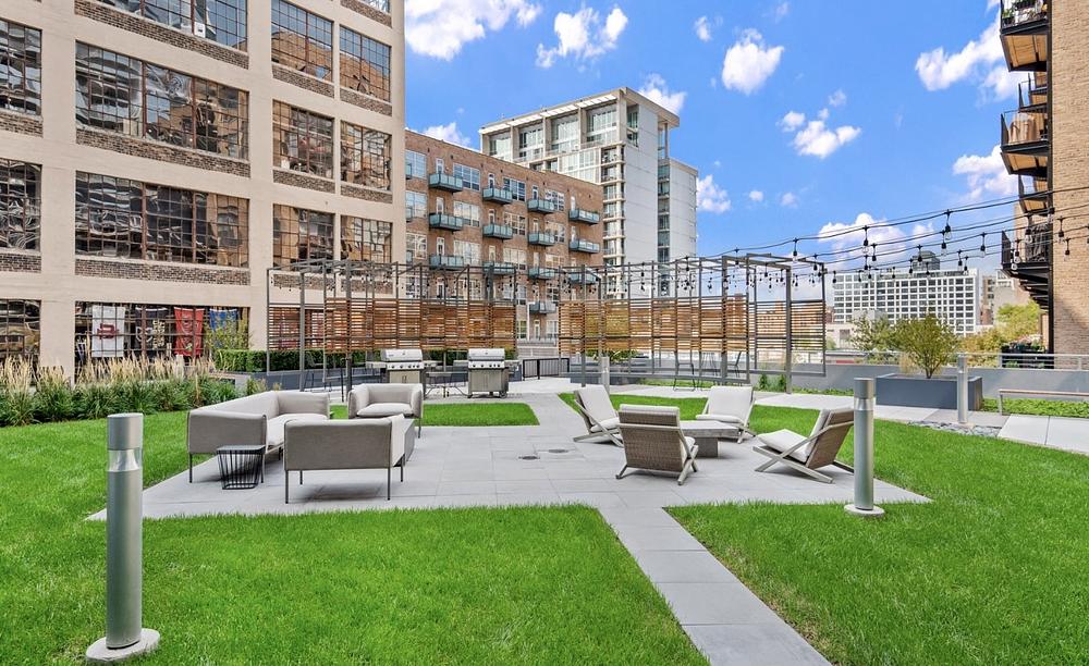 JeffJack Apartments 601 W Jackson Blvd, Chicago, IL 60661