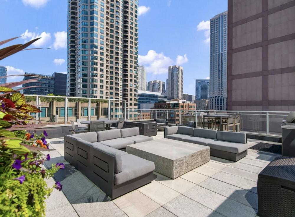 Env Chicago 161 W Kinzie St, Chicago, IL 60654