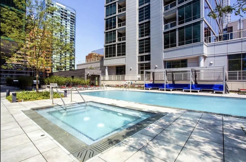 Optima Signature 220 E Illinois St, Chicago, IL 60611