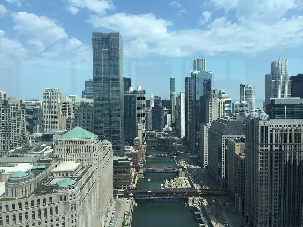 Wolf Point West 343 W Wolf Point Plaza, Chicago, IL 60654
