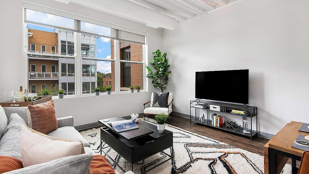 Wrigleyville Lofts 949 W Dakin St, Chicago, IL 60613