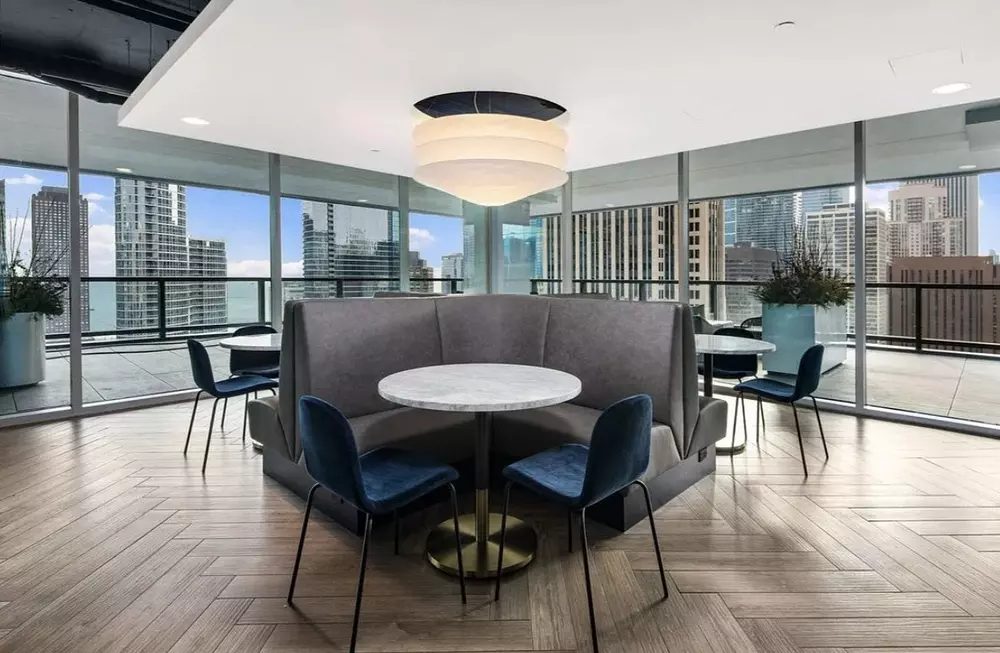 Aston 200 E Illinois St, Chicago, IL 60611