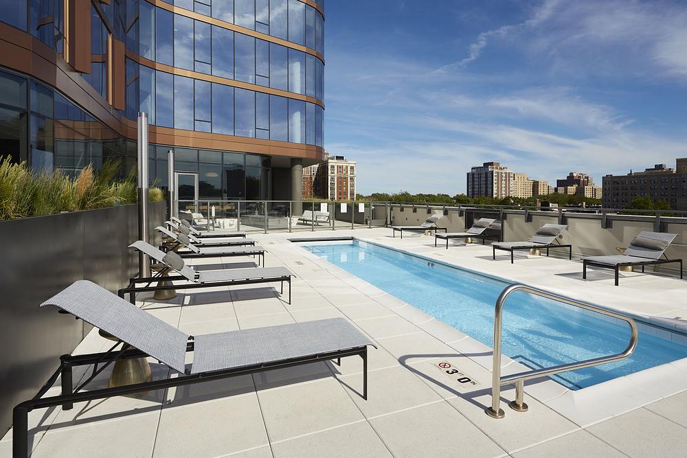 5252 5252 S Cornell Ave, Chicago, IL 60615