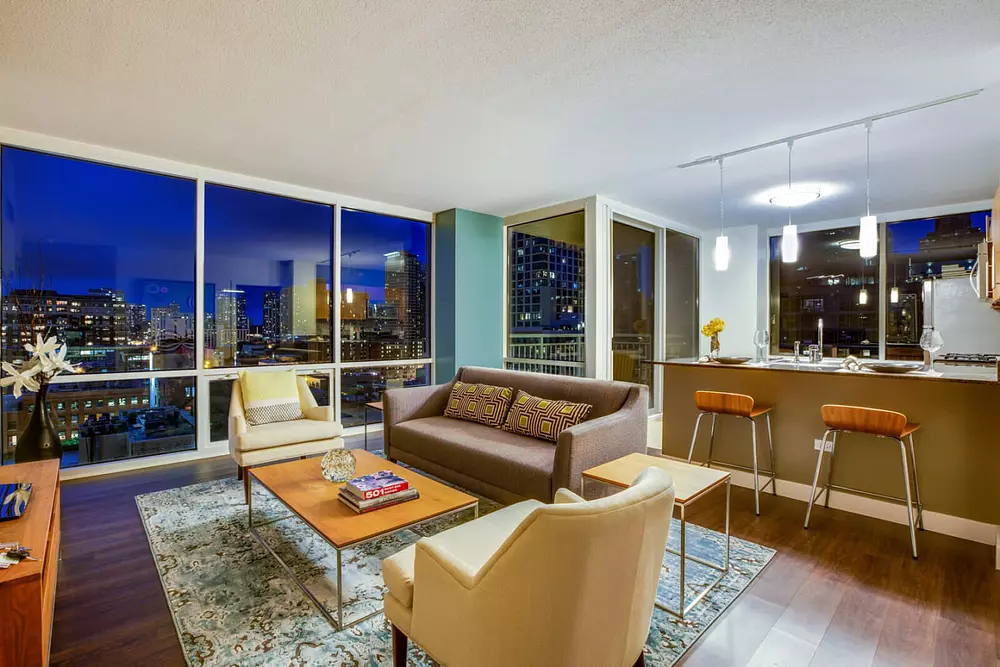 Flair Tower 222 W Erie St, Chicago, IL 60654