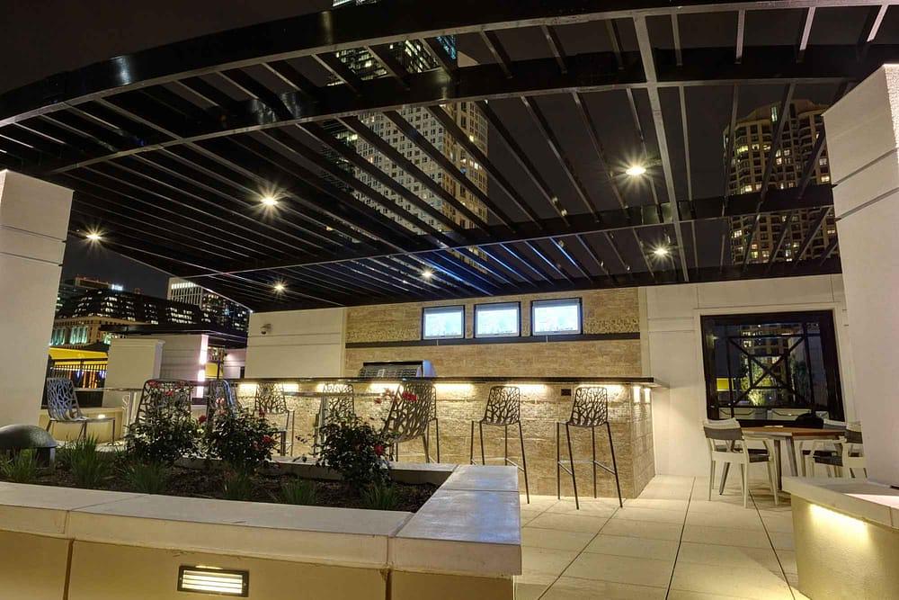 AMLI River North 71 W Hubbard St, Chicago, IL 60654