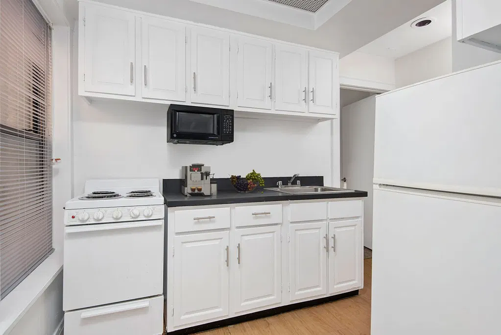 430-446 W. Diversey 430 W Diversey Pkwy, Chicago, IL 60614