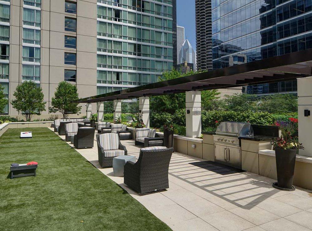 AMLI River North 71 W Hubbard St, Chicago, IL 60654