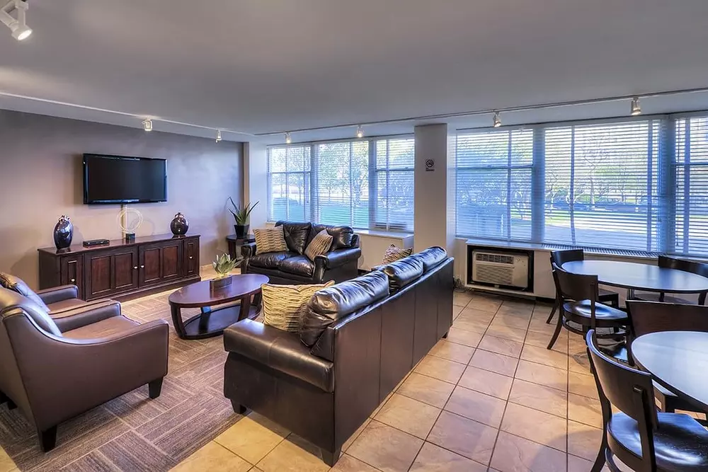 Prairie Shores 2851 S Martin Luther King Dr, Chicago, IL 60616