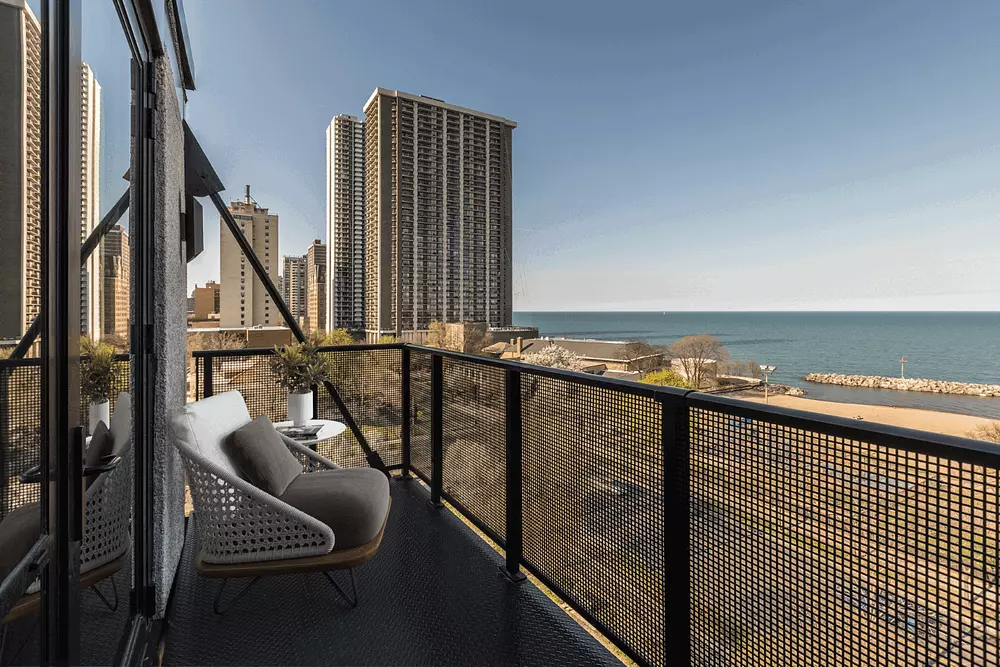 Edge @ Sheridan - 5910 N Sheridan Rd 5910 N Sheridan Ave, Chicago, IL 60660