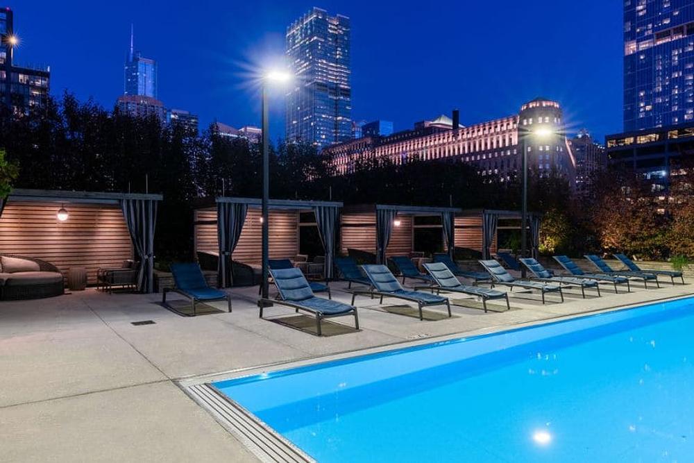 Hubbard Place 360 W Hubbard St, Chicago, IL 60654