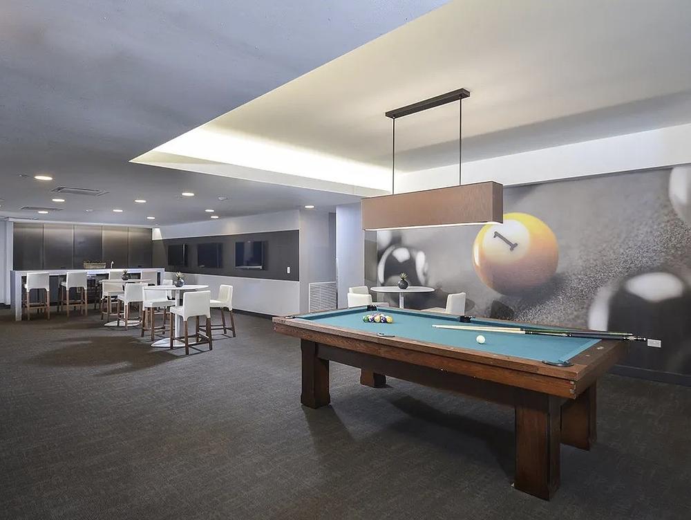 The Montrose 4334 N Hazel St, Chicago, IL 60613 Uptown - Leasing by Cross Street