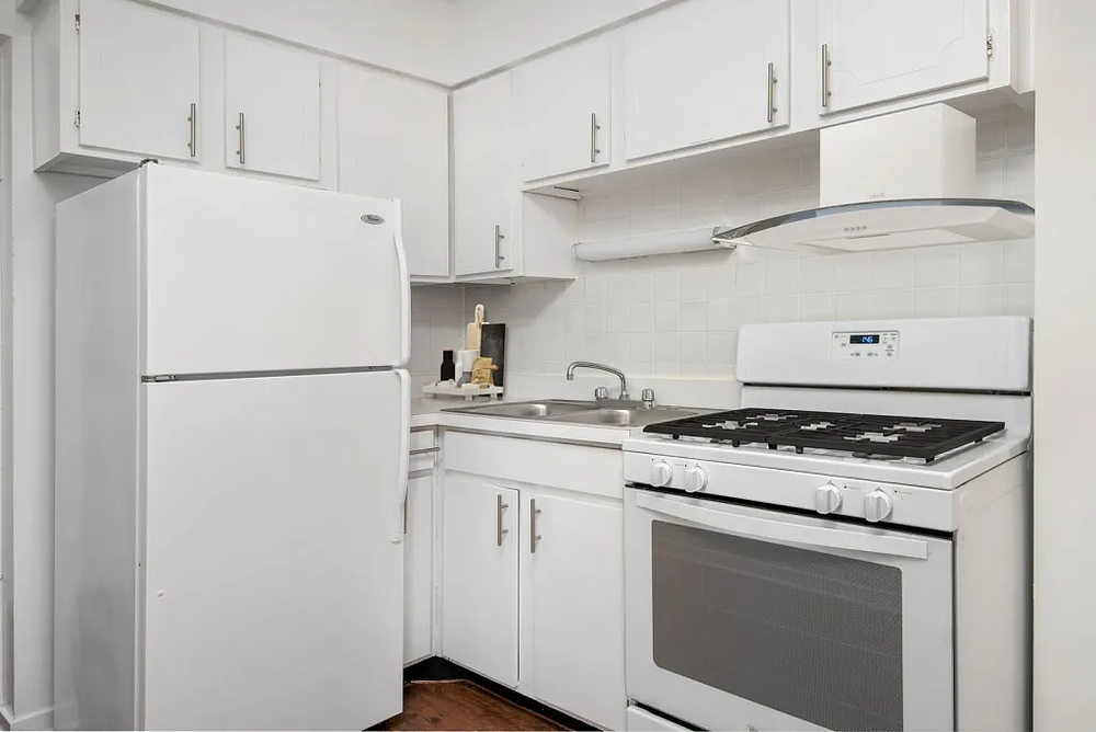 544 W. Melrose 544 W Melrose St, Chicago, IL 60657