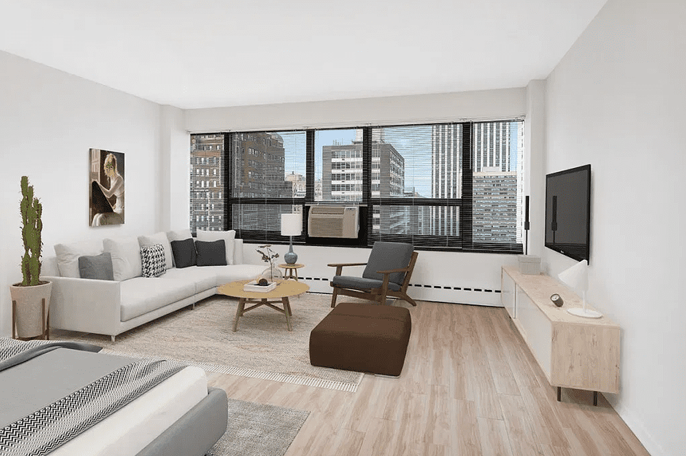 350 W Oakdale 350 W Oakdale Ave, Chicago, IL 60657