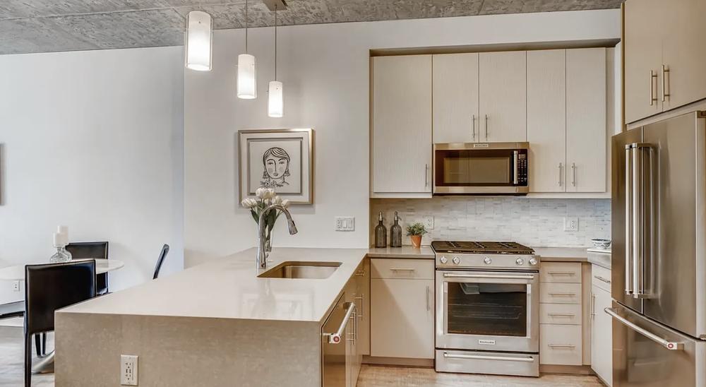 Sienna 423 E Ohio St, Chicago, IL 60611