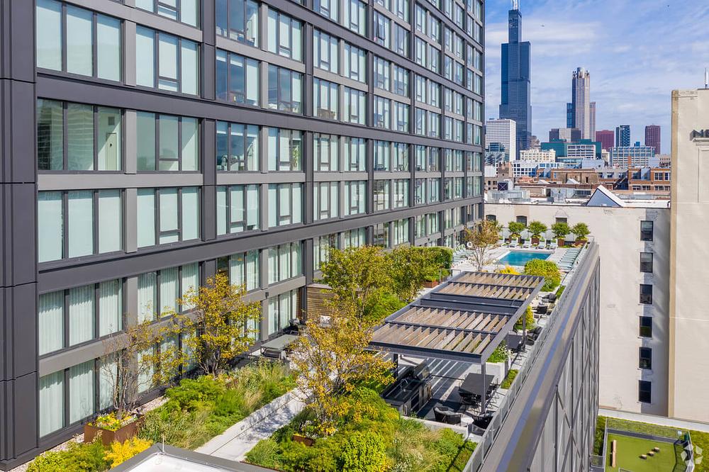 Landmark West Loop 1035 W Van Buren St, Chicago, IL 60607