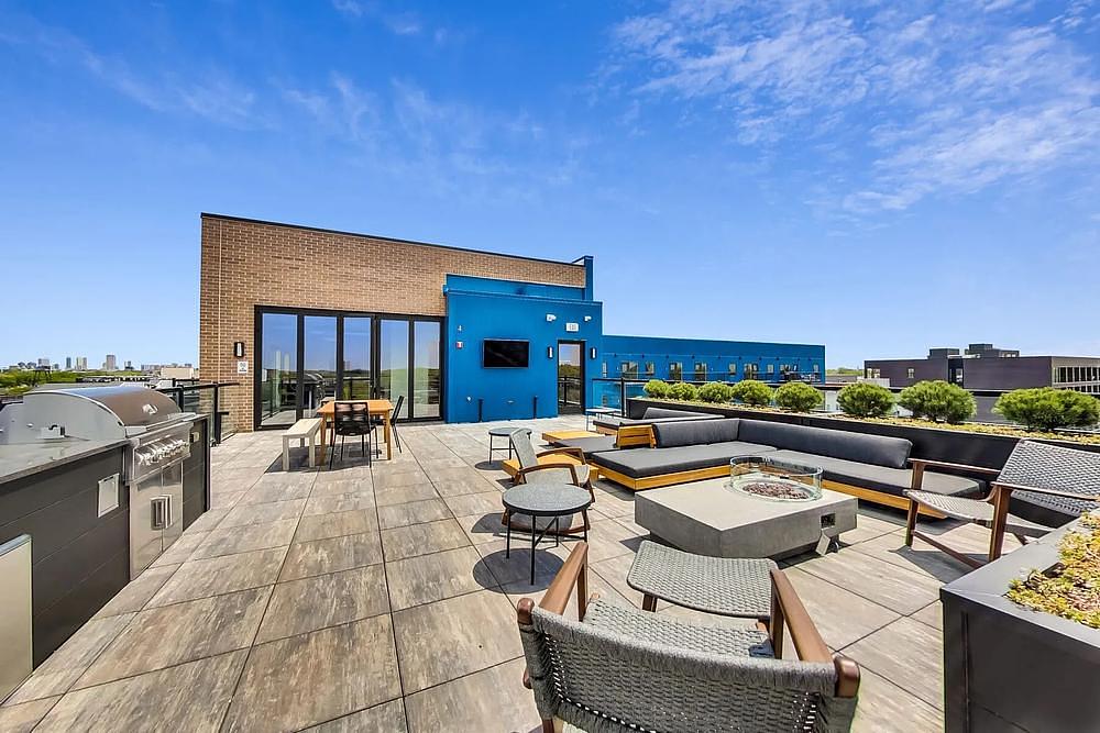 Trailhead 1744 N Western Ave, Chicago, IL 60647