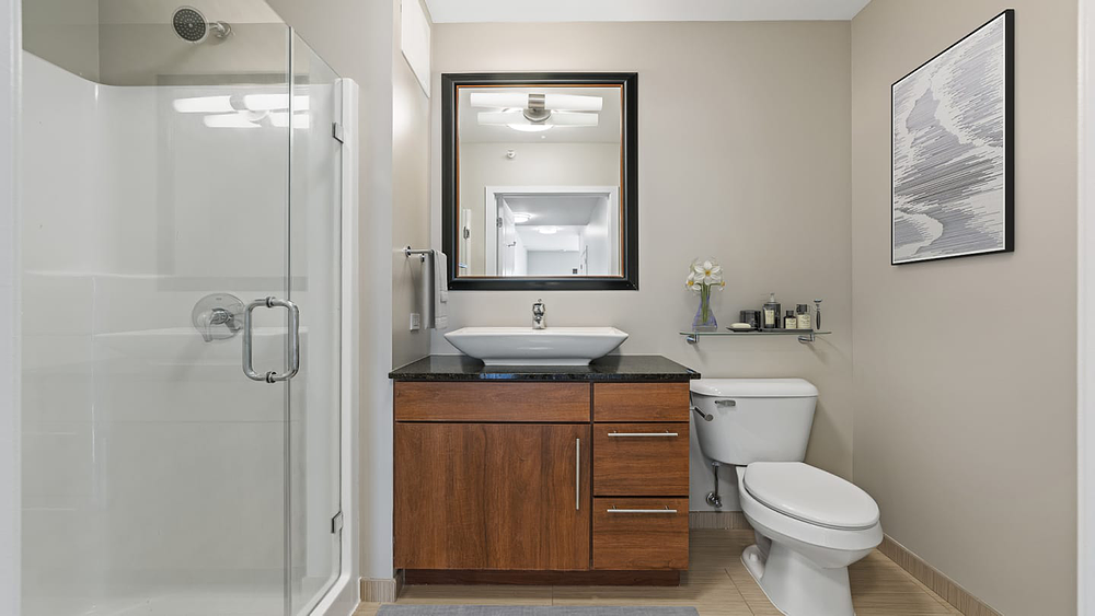 Flair Tower 222 W Erie St, Chicago, IL 60654