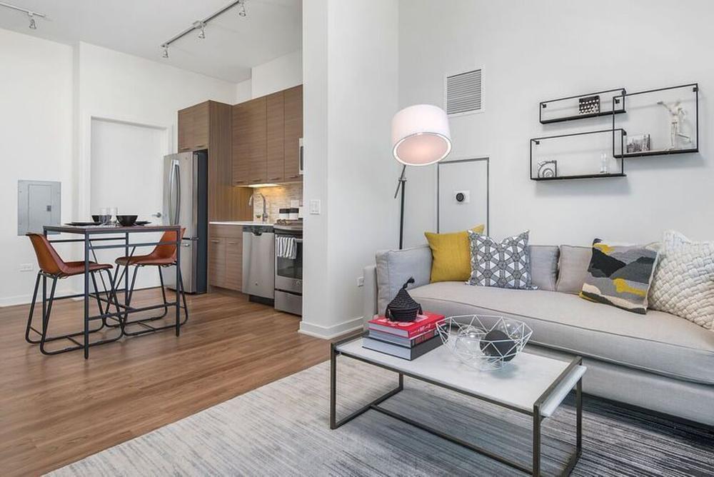 NEXT Apartments 347 W Chestnut St, Chicago, IL 60610