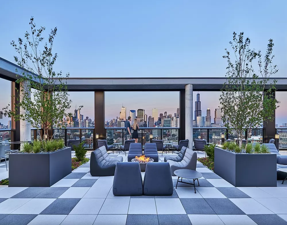 Fulbrix 160 N Elizabeth St, Chicago, IL 60607