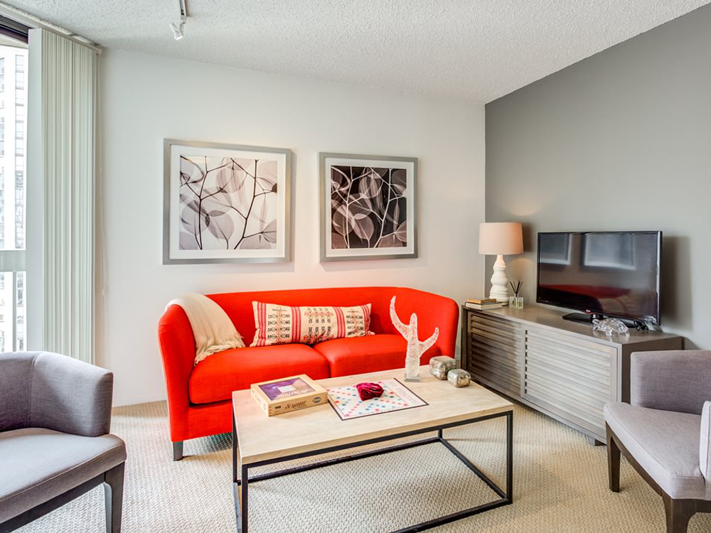 Asbury Plaza 750 N Dearborn St Chicago, IL 60654 Gold Coast, River North - Leasing by Cross Street