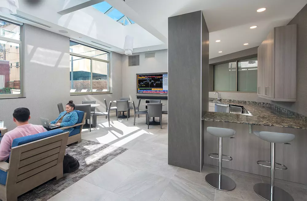 Elm Street Plaza 1130 N Dearborn St, Chicago, IL 60610