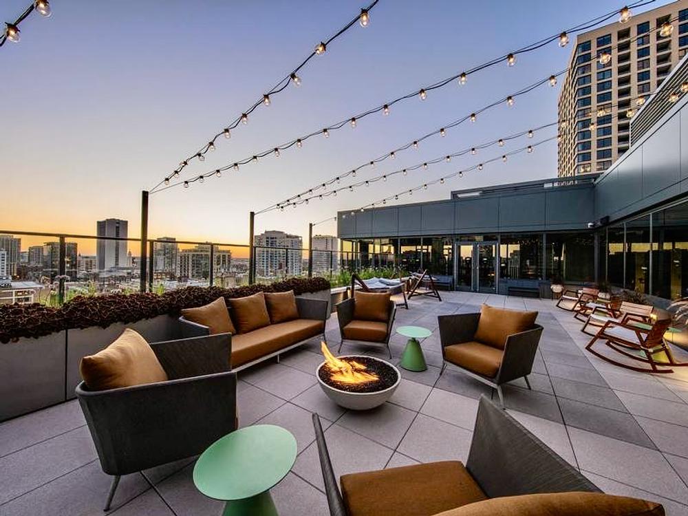 Marlowe 169 W Huron St, Chicago, IL 60654 River North - Leasing by Cross Street