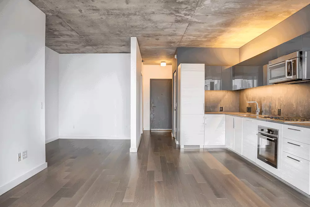 Xavier 625 W Division St, Chicago, IL 60610