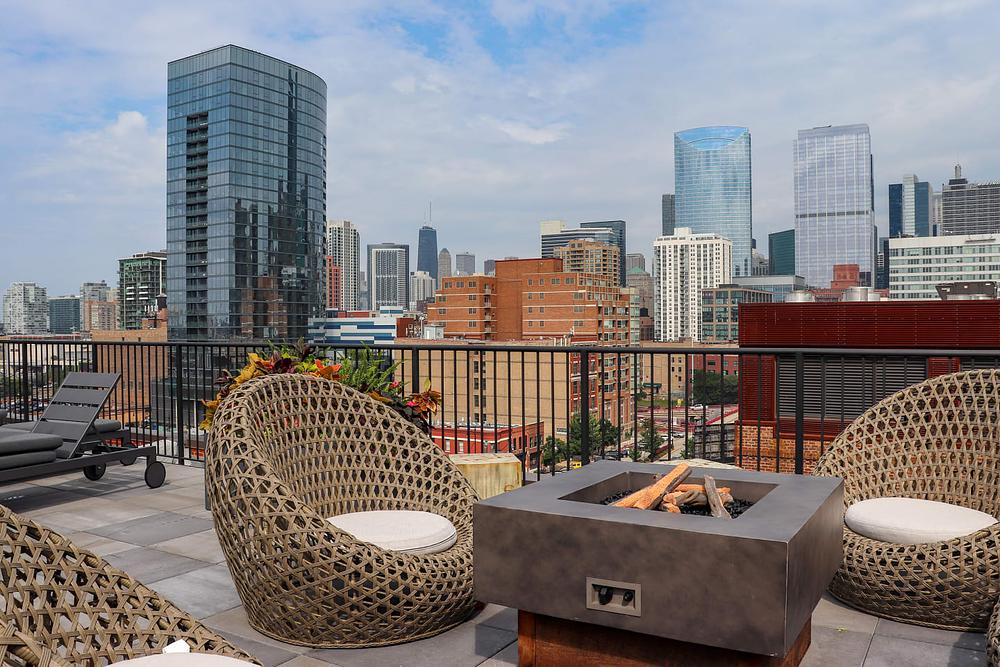The Lofts at Gin Alley 120 N Green St, Chicago, IL 60607 Fulton Market, West Loop - Leasing by Cross Street