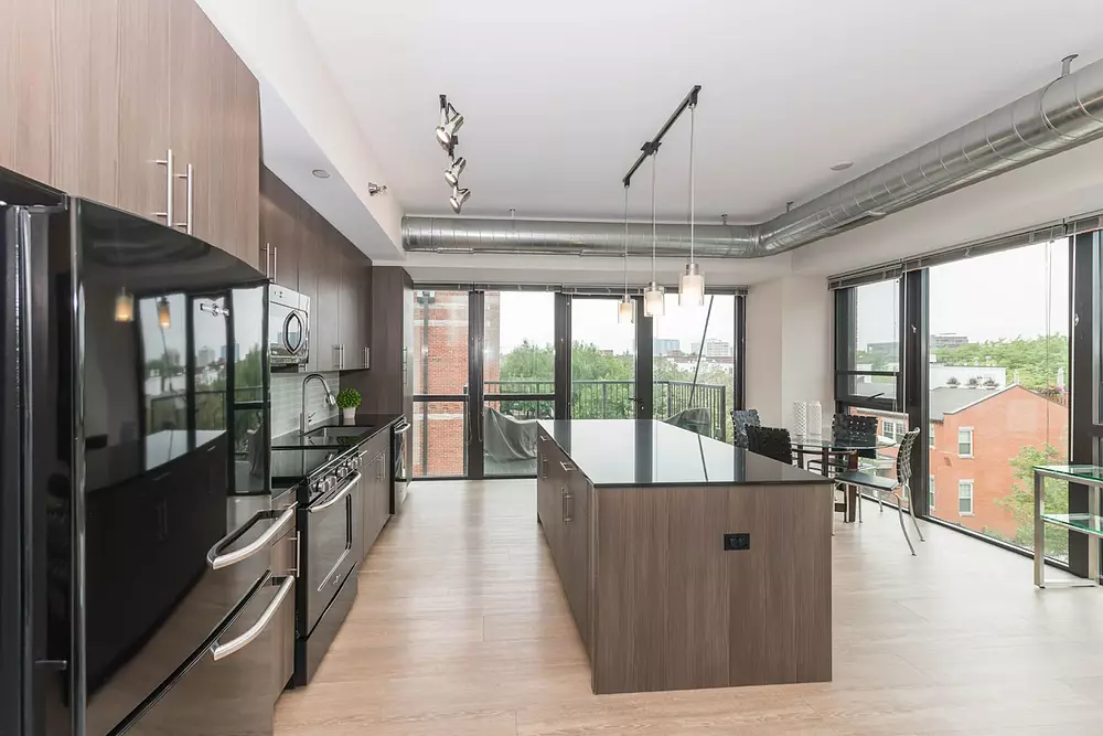 The Scott Residences 211 W Scott St, Chicago, IL 60610