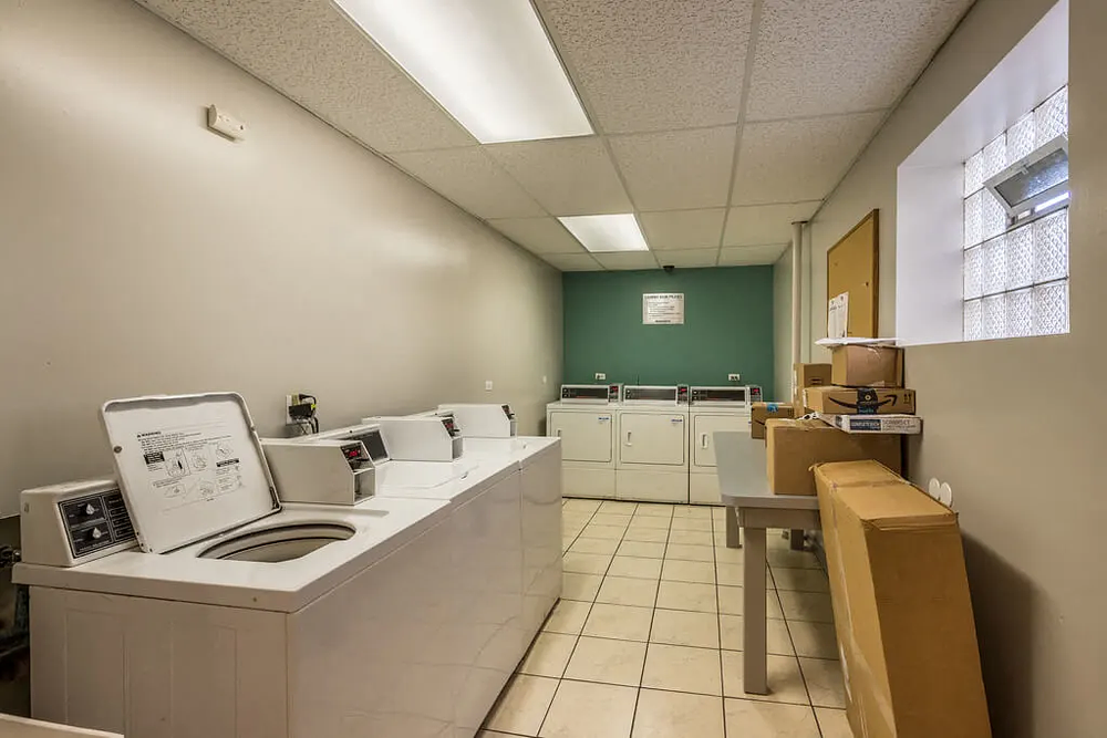 Sheridan Terrace - 6725 N Sheridan Rd 6725 N Sheridan Rd, Chicago, IL 60626 Rogers Park - Leasing by Cross Street