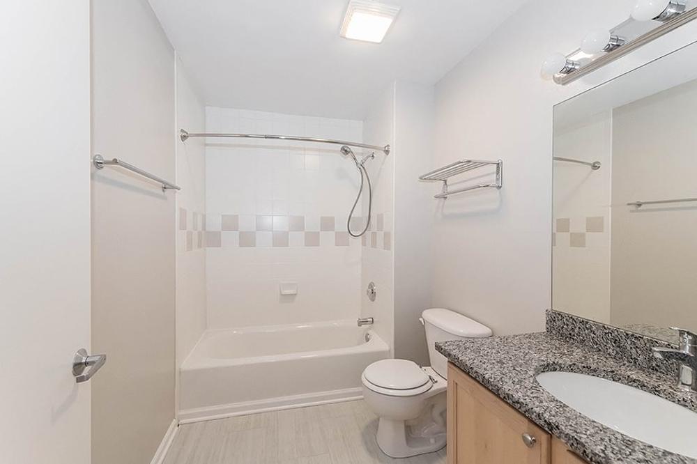 Wicker Park Connection 1640 W Division St, Chicago, IL 60622 Wicker Park - Leasing by Cross Street